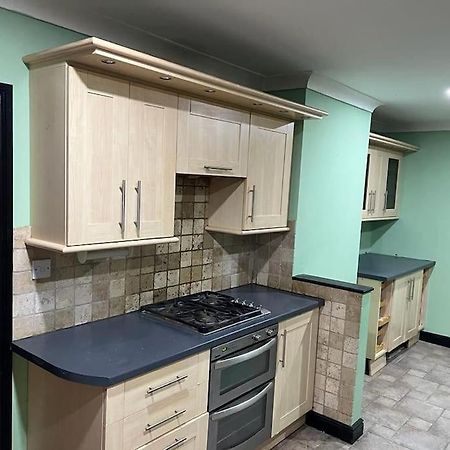 Vila Cheerful 3 Bed House With Free Parking. Nottingham Exteriér fotografie