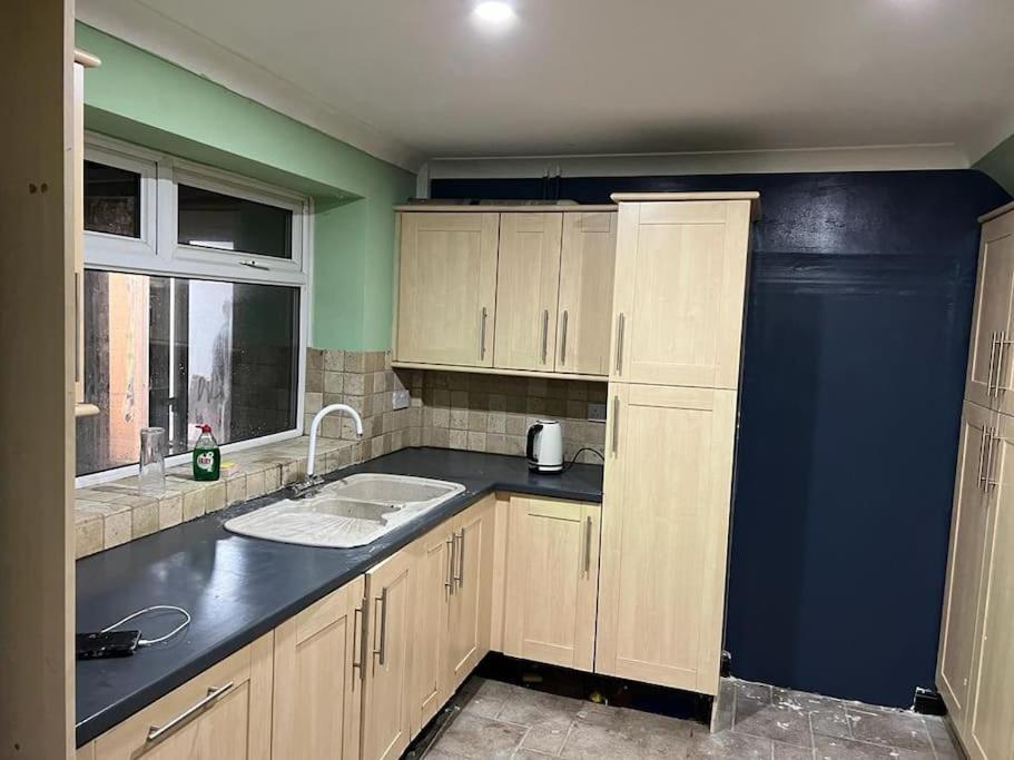Vila Cheerful 3 Bed House With Free Parking. Nottingham Exteriér fotografie